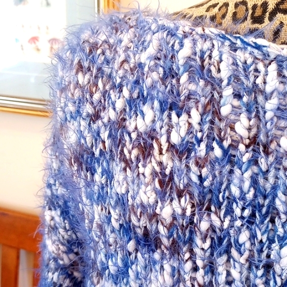 Forever 21 Junior's Eyelash Chunky Knit Sweater Size:M Color:Blue, White NWOT - Picture 4 of 12